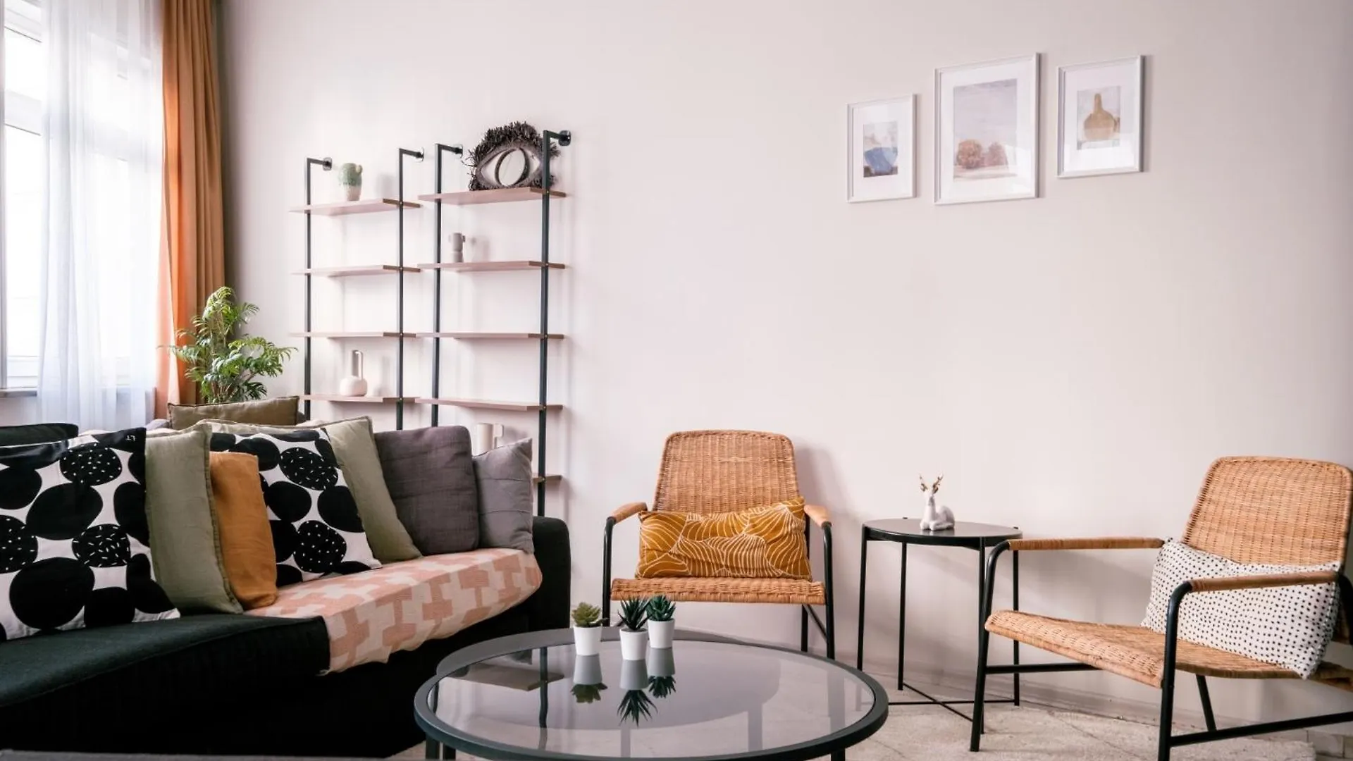 Apartment Modern Spacious Flat W Balcony 5 Min To Taksim Istanbul